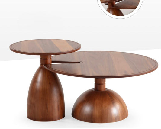 Ensemble de deux tables basses en noyer avec bases sculpturales, design moderne et finition chaleureuse